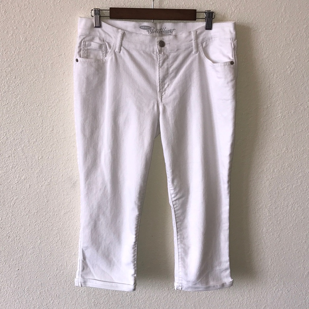Old Navy “The Sweetheart” White Cropped Jeans